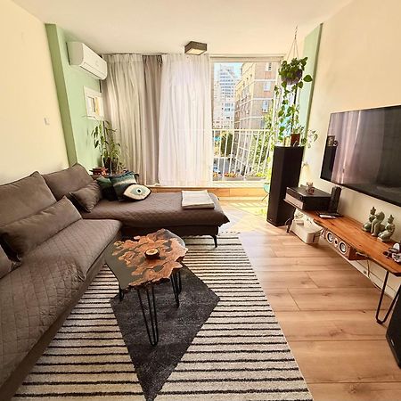 High-End Apartment , With A Private Parking And An Elavator Тел Авив Екстериор снимка